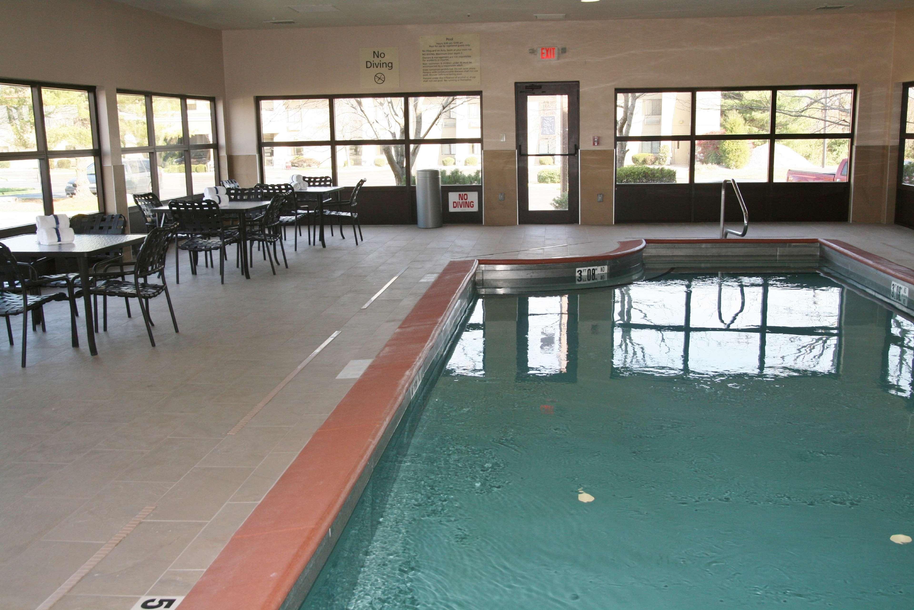 Hampton Inn Corydon Экстерьер фото