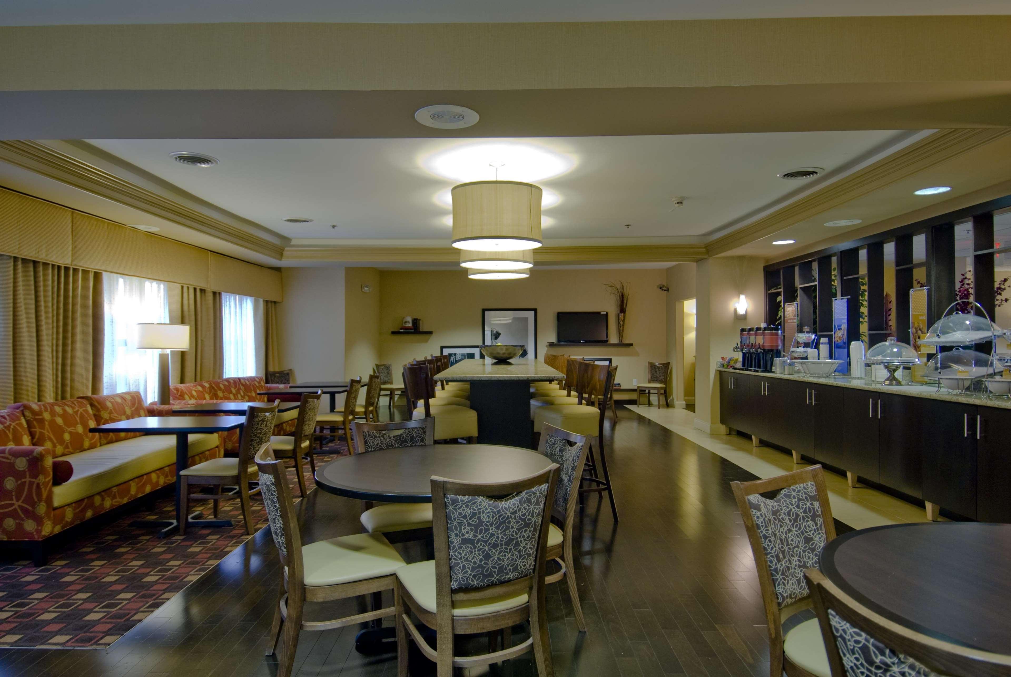 Hampton Inn Corydon Ресторан фото