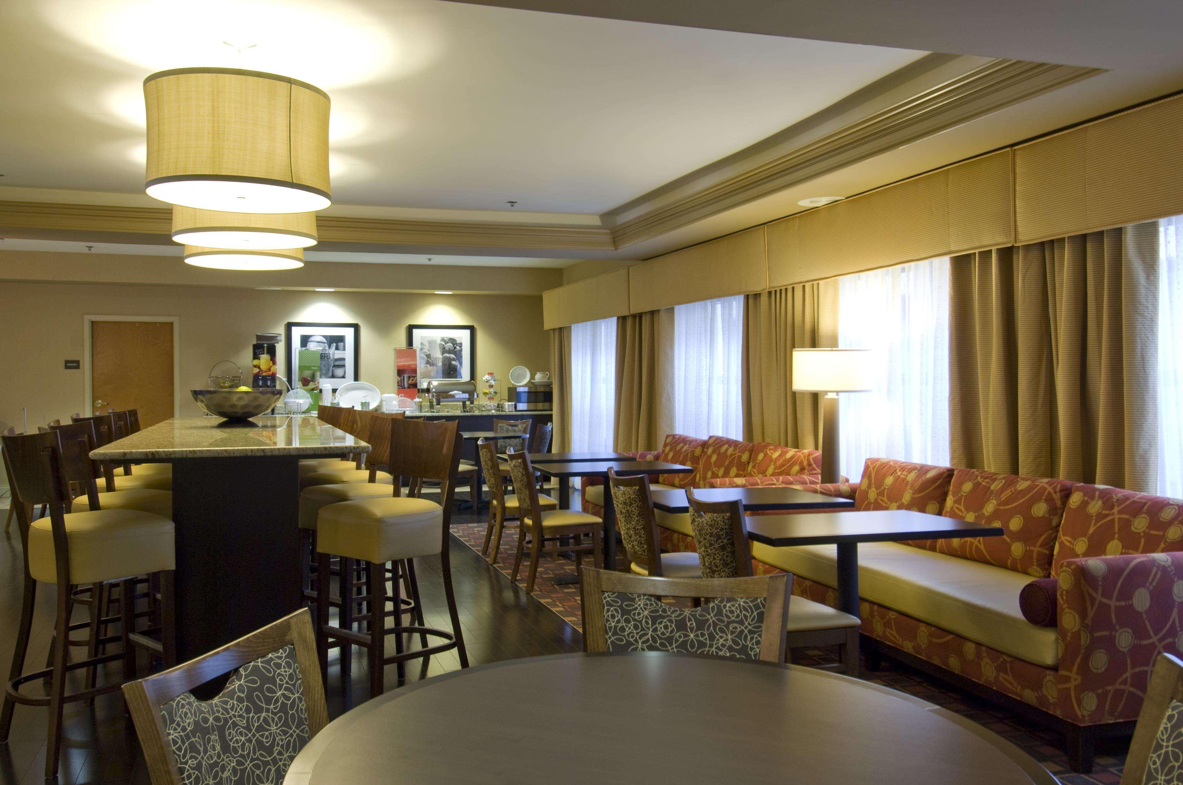 Hampton Inn Corydon Ресторан фото