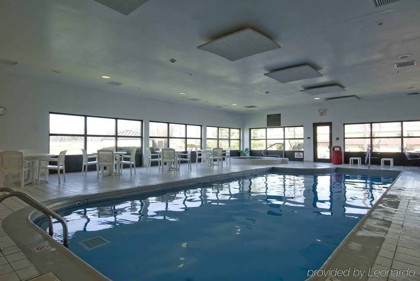 Hampton Inn Corydon Удобства фото
